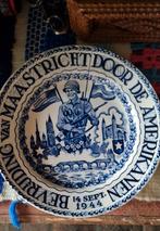 Herdenkingsbord bevrijding Maastricht tweede wereld oorlog, Antiek en Kunst, Antiek | Wandborden en Tegels, Ophalen of Verzenden