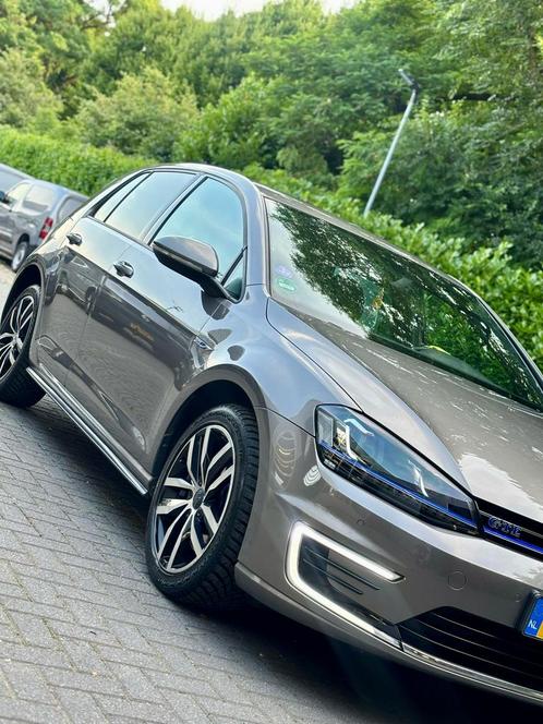 Volkswagen Golf 1.4 TSI Phev 150KW GTE 5D 2015 Grijs, Auto's, Volkswagen, Particulier, Golf, Achteruitrijcamera, Adaptieve lichten