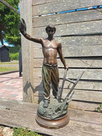 Art Deco sculptuur Geo Maxim beschikbaar voor biedingen