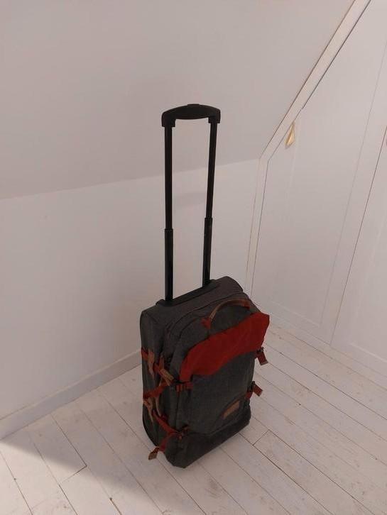 Koffer - travel bag cabin size Eastpack, Sieraden, Tassen en Uiterlijk, Koffers, Zo goed als nieuw, Hard kunststof, Ophalen