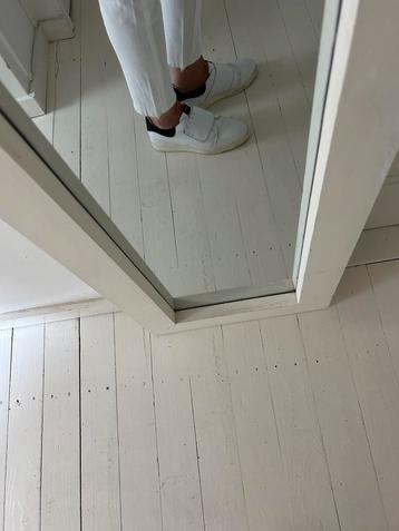 NUBIKK sneakers / gympen zo goed als nieuw beschikbaar voor biedingen