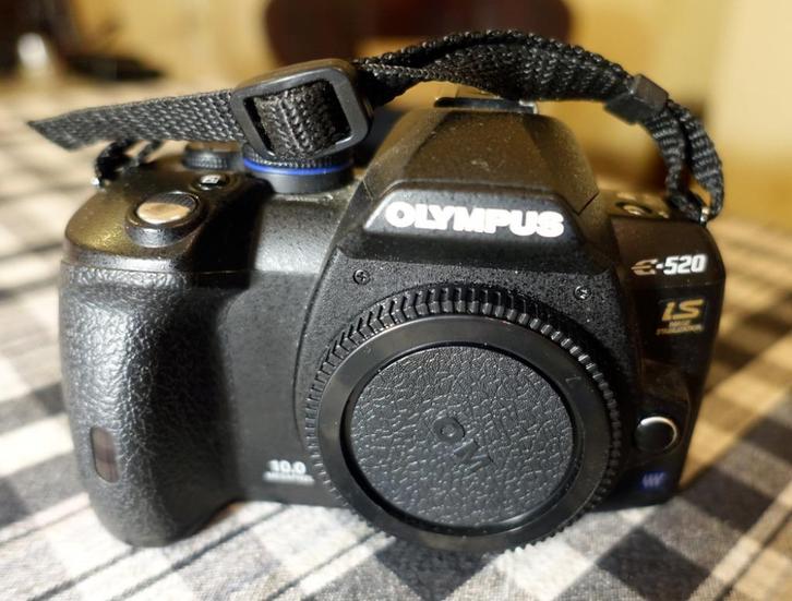 Nette Olympus E-520 set (4/3) met IS en 14-42 f3.5-5.6 Lens, Verzamelen, Fotografica en Filmapparatuur, Fototoestel, 1980 tot heden