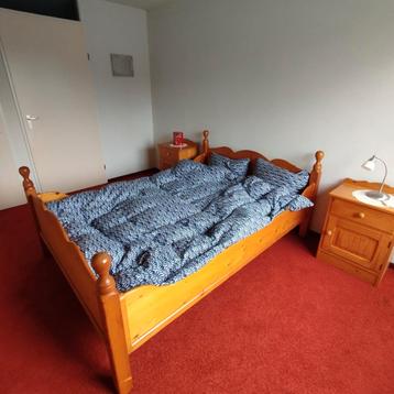 Bed met nachtkastjes slaapkamer grenen