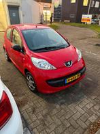 Peugeot 107 1.0 12V 5DR 2007 Rood, Auto's, Peugeot, Voorwielaandrijving, Stof, Zwart, 4 stoelen