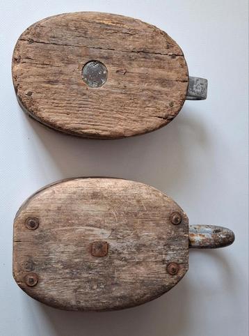 Oude Scheepskatrol / Blokken (2 stuks) beschikbaar voor biedingen