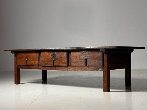 Spaanse Salontafel 18e eeuw antiek, Antiek en Kunst, Antiek | Meubels | Tafels, Ophalen