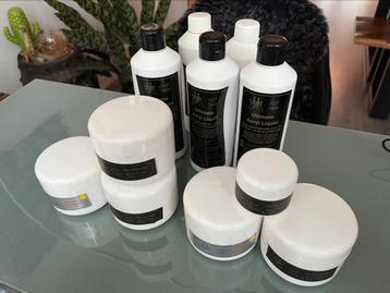 Acrylpoeder en liquid beschikbaar voor biedingen