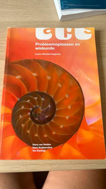Probleemoplossen en wiskunde beschikbaar voor biedingen