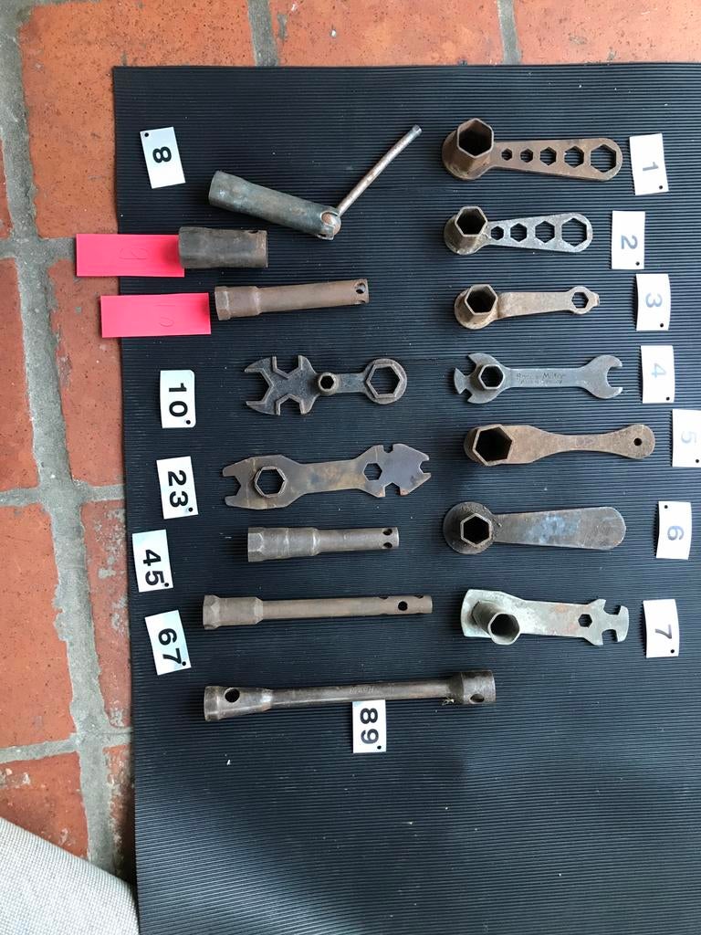 Collectie antieke bougiesleutels, Antiek en Kunst, Antiek | Gereedschap en Instrumenten, Ophalen of Verzenden