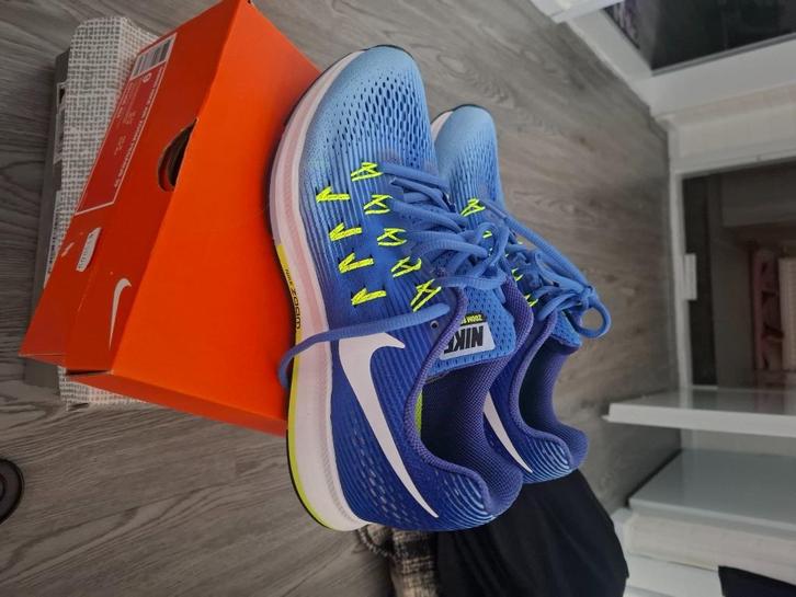 Nike air zoom pegasus hardloopschoenen zgan 40.5, Sport en Fitness, Loopsport en Atletiek, Zo goed als nieuw, Hardloopschoenen