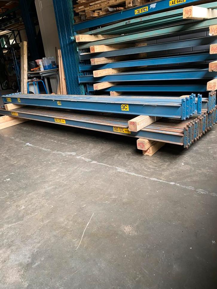 Ipe 80/100 liggers Hovuma stelling 270cm, Doe-het-zelf en Verbouw, IJzerwaren en Bevestigingsmiddelen, Gebruikt, Overige typen