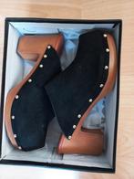 Te koop een Nieuw paar klompslippers, Slippers, Zwart, Ophalen of Verzenden, Zo goed als nieuw