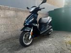 Piaggio New Fly 2017, Fietsen en Brommers, Scooters | Piaggio, Maximaal 45 km/u, Ophalen of Verzenden, Zo goed als nieuw, Fly