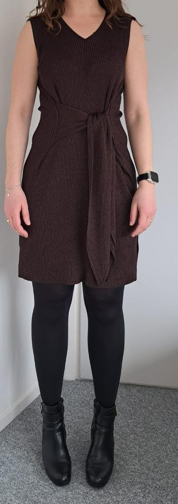 Prachtige Massimo Dutti Jurk M/ 38 Luxe en Elegant!, Kleding | Dames, Jurken, Zo goed als nieuw, Maat 38/40 (M), Bruin, Onder de knie