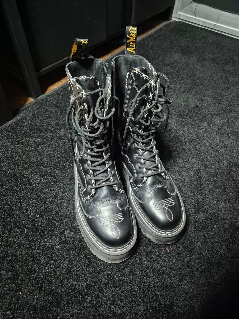 Dr. Martens Jadon Hi Gothic Americana - Nieuwstaat. M45, Kleding | Heren, Schoenen, Zwart, Boots, Nieuw, Ophalen of Verzenden