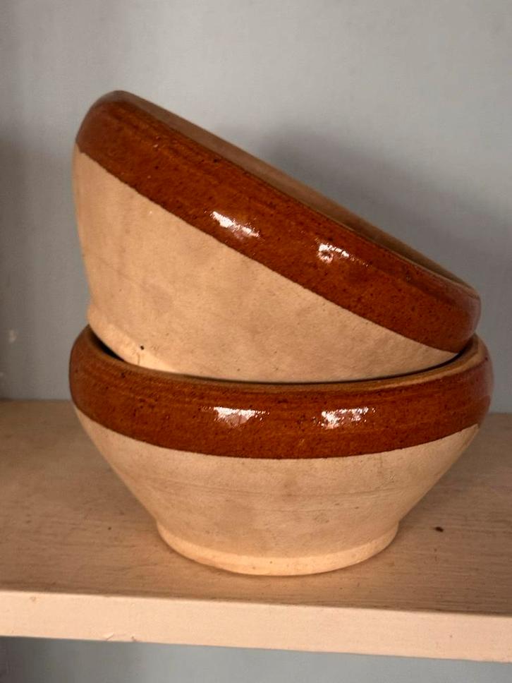 2 Franse Greskommetjes met Geglazuurde Rand, Antiek en Kunst, Curiosa en Brocante, Ophalen of Verzenden