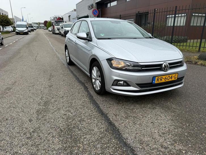 Volkswagen Polo 1.0 TSI 95PK 5D Bluemotion 2018 Grijs, Auto's, Volkswagen, Particulier, Polo, Android Auto, Apple Carplay, Bluetooth
