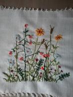 Borduurwerkje met fantasiebloemen, 22x24 cm, Hobby en Vrije tijd, Borduren en Borduurmachines, Ophalen of Verzenden, Zo goed als nieuw