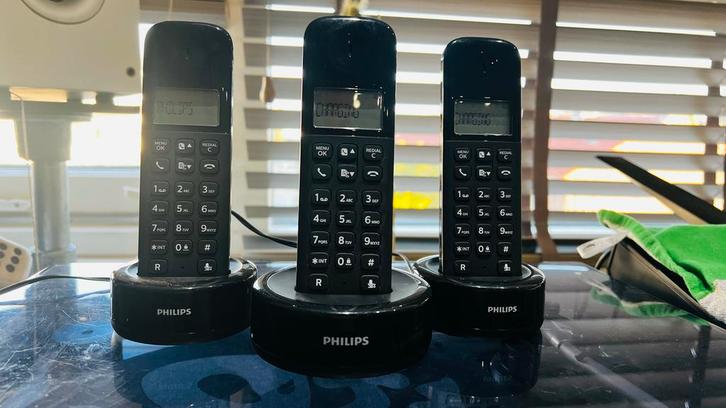 Philips D160 Trio Draadloze Telefoon Set compleet, Telecommunicatie, Vaste telefoons | Handsets en Draadloos, Gebruikt, 3 handsets