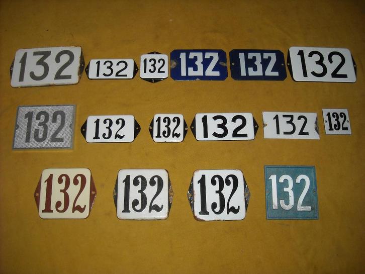 oud emaille huisnummer 132 ook 133 134 135 136 137 138 139 1, Antiek en Kunst, Antiek | Emaille, Ophalen of Verzenden