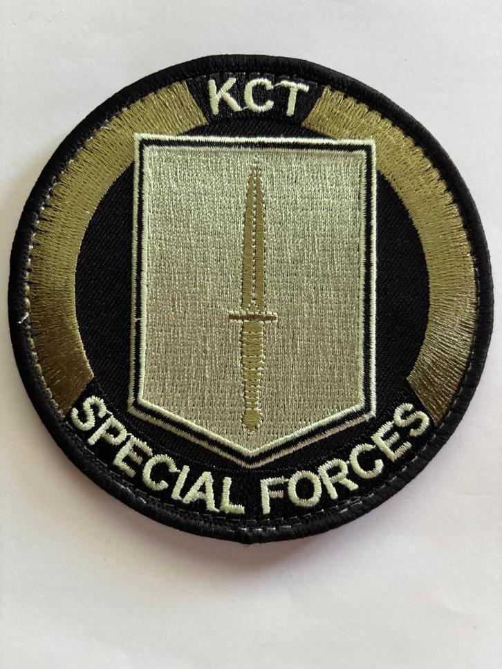 KCT badge no 3, Verzamelen, Militaria | Algemeen, Landmacht, Embleem of Badge, Nederland, Verzenden