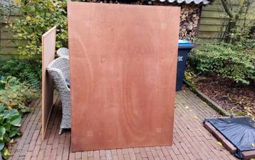 Multiplex plaat beschikbaar voor biedingen