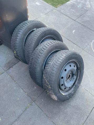 Set van 4 winterbanden beschikbaar voor biedingen