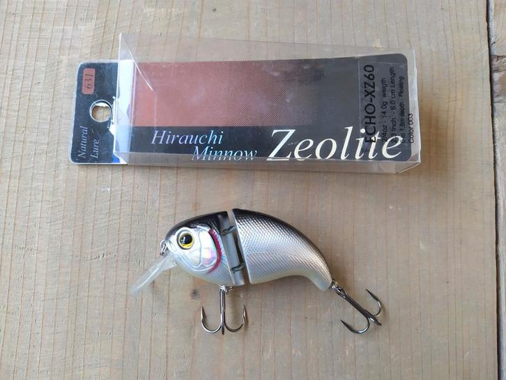 Hirauchi Zeolite echo xz60 Japan baars plugje 6cm, Watersport en Boten, Hengelsport | Karpervissen, Nieuw, Overige typen, Ophalen of Verzenden