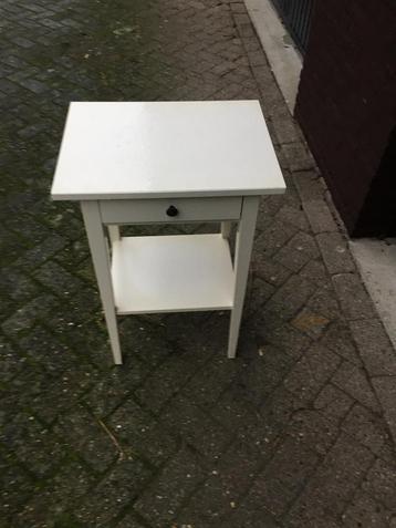 Nachtkastje.