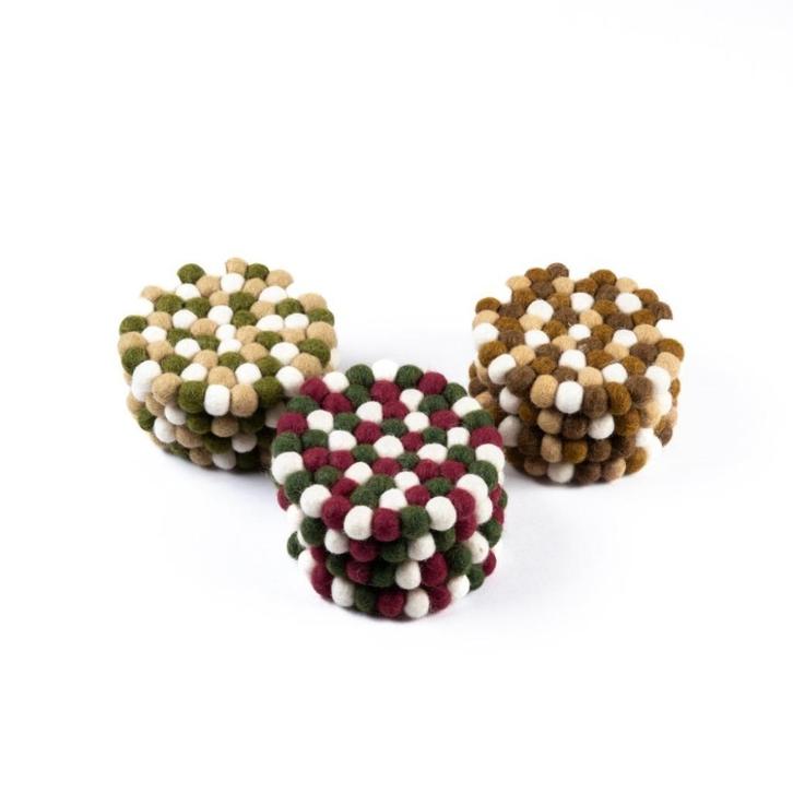 set van 4 vilten onderzetters 10cm doorsnede leuk als kado, Huis en Inrichting, Woonaccessoires | Onderzetters, Nieuw, Glas of Kopje