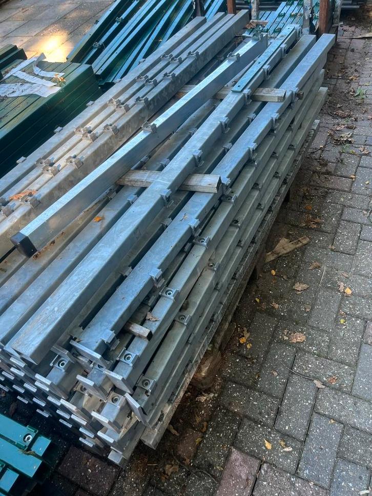 Palen 6x4 cm – 2e keus inc. Bevestigingsmaterialen, Tuin en Terras, Tuinhekken en Hekwerk, Zo goed als nieuw, Overige typen, IJzer