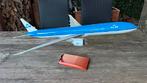 B777-300 KLM schaal 1/100, Verzamelen, Luchtvaart en Vliegtuigspotten, Ophalen, Zo goed als nieuw, Schaalmodel