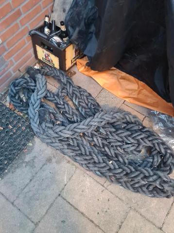 Stootwil touw voor bootrand beschikbaar voor biedingen