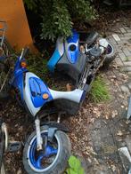 Scooter wrak voor oud ijzer, geen kenteken meer., Ophalen