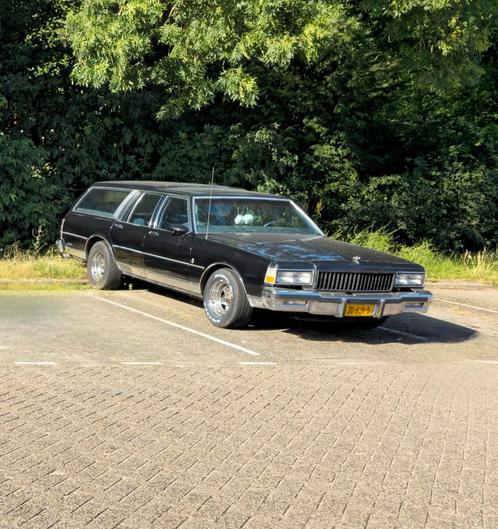 Custom cruiser/Caprice met 1,5 jaar APK!, Auto's, Oldsmobile, Particulier, Stationwagon, Geïmporteerd, Zwart, Ophalen