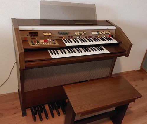 RIHA Adagio elektronisch orgel (staat in Putten), Muziek en Instrumenten, Orgels, Gebruikt, Orgel, 2 klavieren, Ophalen