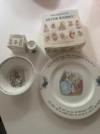 Peter Rabbit - Wedgwood Bord, kommetje  en eierdop, Ophalen, Zo goed als nieuw, Porselein, Bord of Schaal
