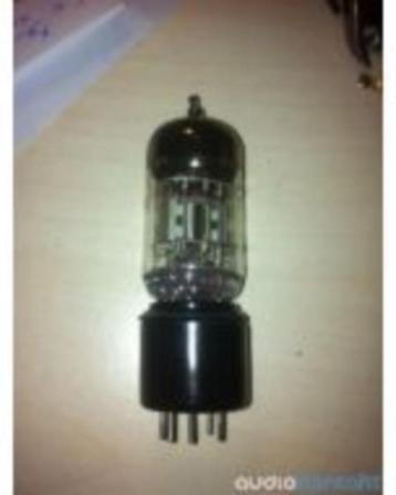 Voskod/Reflector 6N2P-EV Russische ECC83 met adapter pair beschikbaar voor biedingen