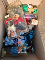 Antieke Souvenir Poppen Collectie, Ophalen