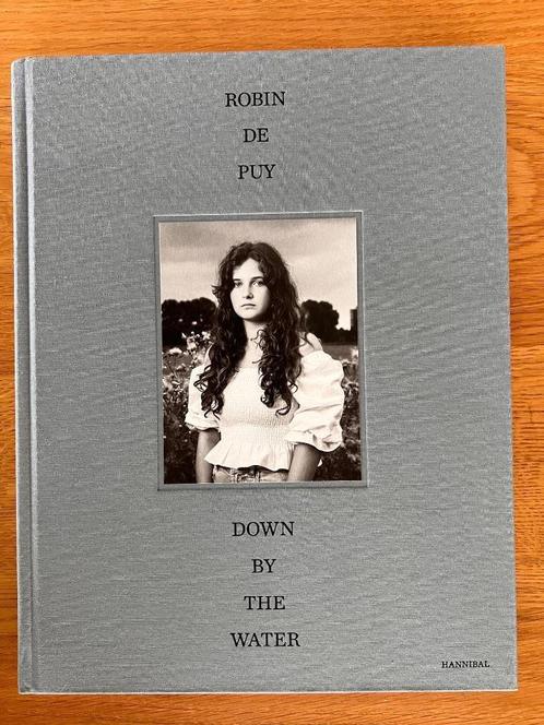 Robin de Puy - Down by the water - gesigneerd, Boeken, Kunst en Cultuur | Fotografie en Design, Nieuw, Fotografie algemeen, Ophalen