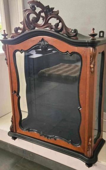 Biedermeier Vitrinekastje / Hangkastje beschikbaar voor biedingen