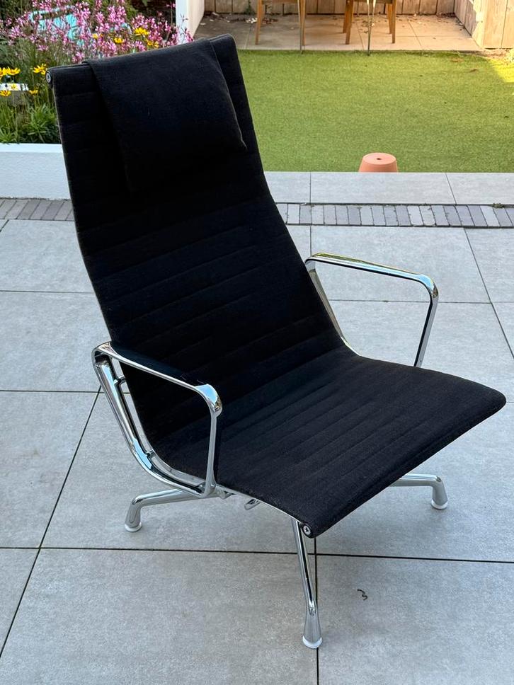EA 124 Hopsak Herman Miller in mooie staat, Huis en Inrichting, Stoelen, Zo goed als nieuw, Eén, Stof, Zwart, Ophalen