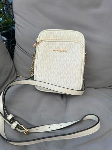 Michael Kors schoudertas wit beschikbaar voor biedingen