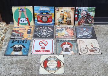 Partij met 150 grote metalen/blikken wandborden 30 x 30 cm. beschikbaar voor biedingen