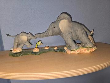 Mooi beeld van Country Artist Tuskers serie beschikbaar voor biedingen