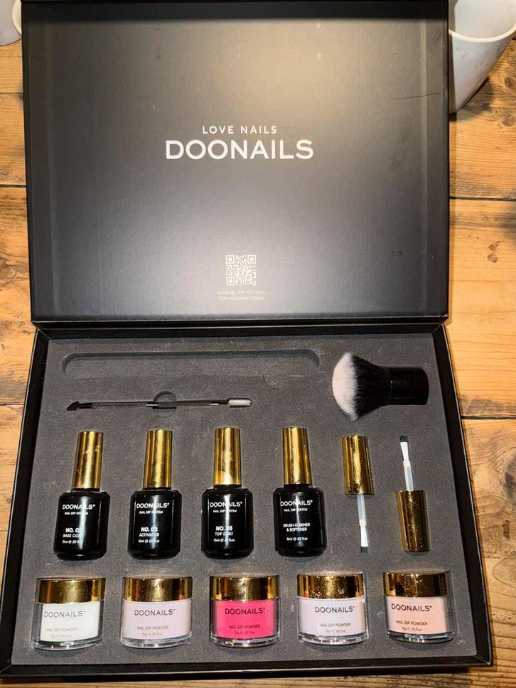 DOONAILS poeder starterset met 5 kleuren incl. removerset, Sieraden, Tassen en Uiterlijk, Uiterlijk | Lichaamsverzorging, Zo goed als nieuw