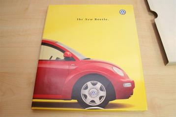 De Volkswagen New Beetle — Het Officiële Boek [1998] 1e Druk beschikbaar voor biedingen