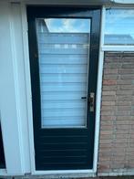 Schuurdeur hout met raam, Doe-het-zelf en Verbouw, Kozijnen en Schuifpuien, Raamkozijn, Zo goed als nieuw, Hout, Ophalen