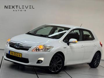 Toyota Auris 1.8 Full Hybrid Limited Nieuwe Apk Sport Velgen beschikbaar voor biedingen