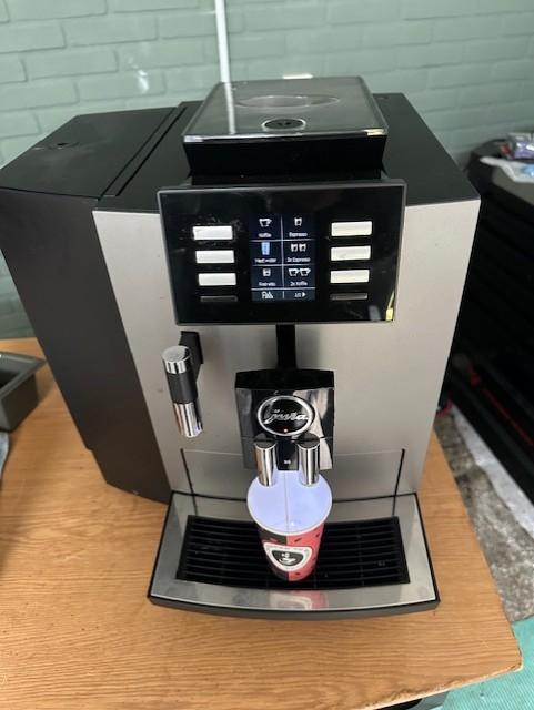 Jura X6 Dark Inox met grote waterbak, Witgoed en Apparatuur, Koffiezetapparaten, Refurbished, Koffiebonen, Espresso apparaat, Afneembaar waterreservoir